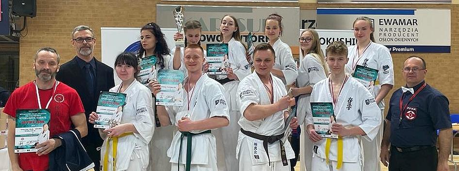 Medaliści z Toruńskiego Klubu Karate Kyokushin